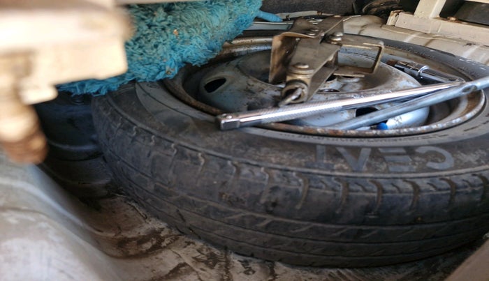 2012 Maruti Alto K10 LXI, Petrol, Manual, 1,52,769 km, tyre