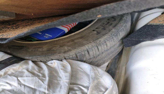 2020 Hyundai AURA S 1.2, CNG, Manual, 71,261 km, tyre