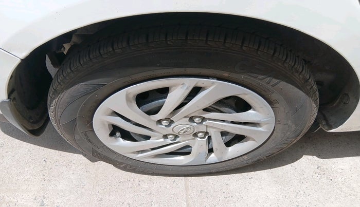 2022 Hyundai AURA S 1.2 CNG, CNG, Manual, 58,079 km, tyre