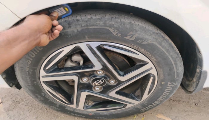 2023 Hyundai GRAND I10 NIOS ASTA AMT 1.2 KAPPA VTVT, Petrol, Automatic, 33,753 km, tyre