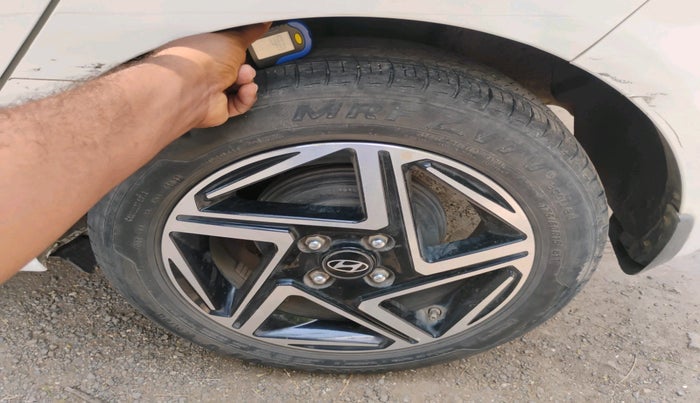 2023 Hyundai GRAND I10 NIOS ASTA AMT 1.2 KAPPA VTVT, Petrol, Automatic, 33,753 km, tyre