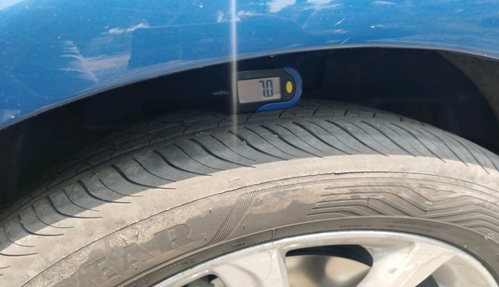 2018 Ford Ecosport TITANIUM 1.5L DIESEL, Diesel, Manual, 1,56,792 km, tyre