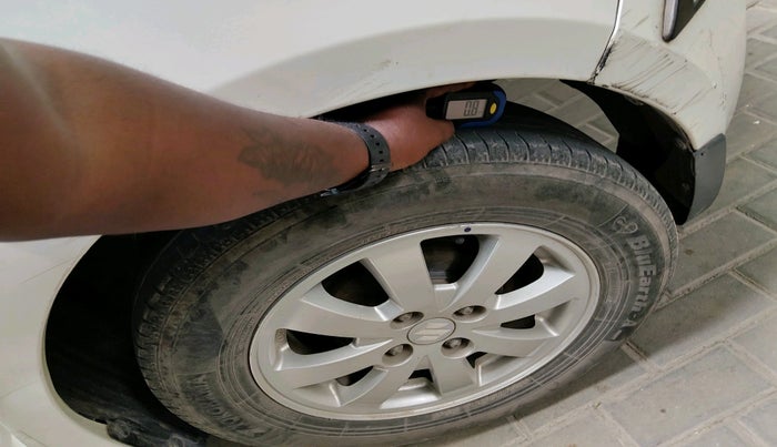 2011 Maruti Swift ZXI, Petrol, Manual, 90,426 km, tyre