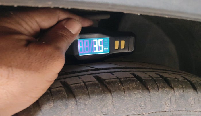 2020 Renault Kwid RXT 1.0 (O), Petrol, Manual, 46,162 km, tyre