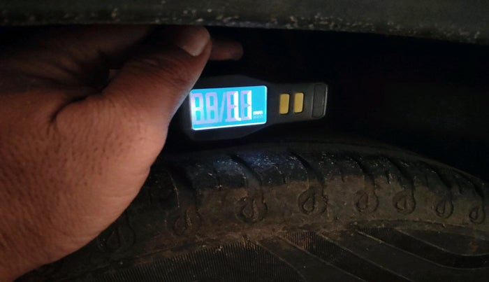 2020 Renault Kwid RXT 1.0 (O), Petrol, Manual, 46,162 km, tyre