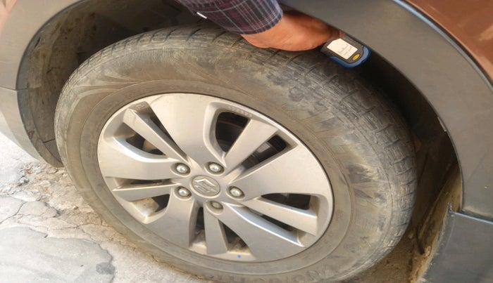 2016 Maruti S Cross ZETA 1.3, Diesel, Manual, 1,52,671 km, tyre