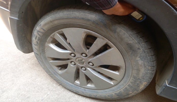 2016 Maruti S Cross ZETA 1.3, Diesel, Manual, 1,52,671 km, tyre