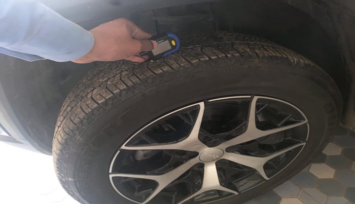 2022 Jeep MERIDIAN LIMITED (O) 4X4 AT, Diesel, Automatic, 37,202 km, tyre