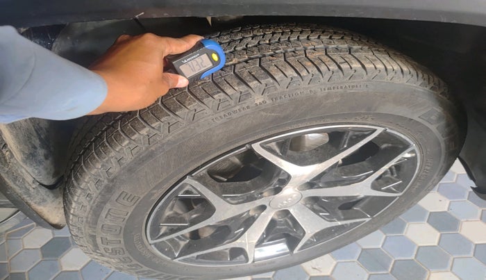 2022 Jeep MERIDIAN LIMITED (O) 4X4 AT, Diesel, Automatic, 37,202 km, tyre