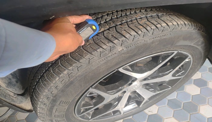 2022 Jeep MERIDIAN LIMITED (O) 4X4 AT, Diesel, Automatic, 37,202 km, tyre