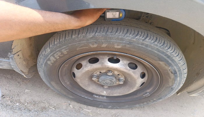 2023 Tata Tiago XM CNG, CNG, Manual, 24,318 km, tyre