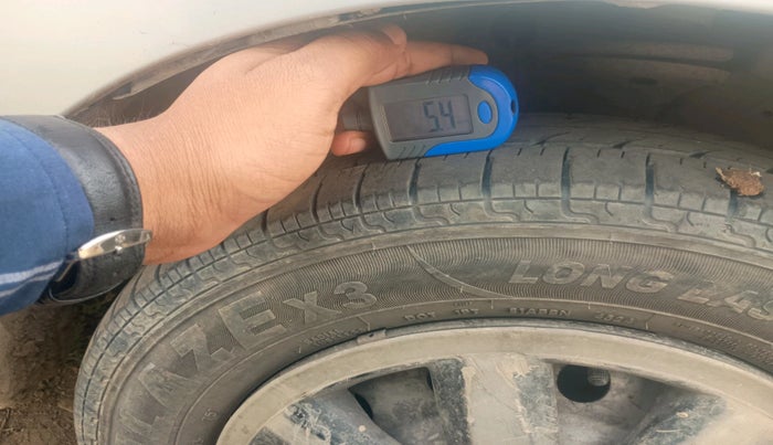 2012 Maruti Wagon R 1.0 LXI CNG, CNG, Manual, 1,07,446 km, tyre