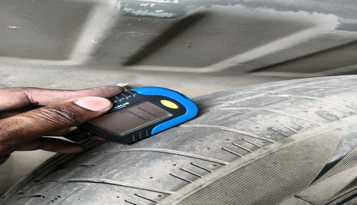 2014 Nissan Sunny XV DIESEL, Diesel, Manual, 81,570 km, tyre