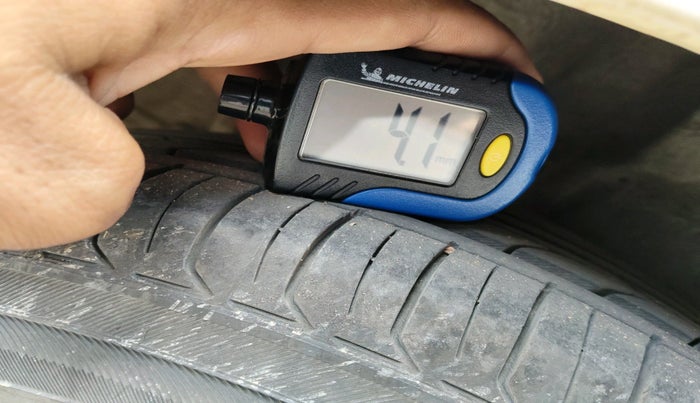 2020 Maruti New Wagon-R VXI 1.2, CNG, Manual, 1,26,885 km, tyre