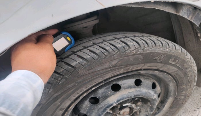 2013 Maruti Wagon R 1.0 LXI CNG, CNG, Manual, 1,31,285 km, tyre