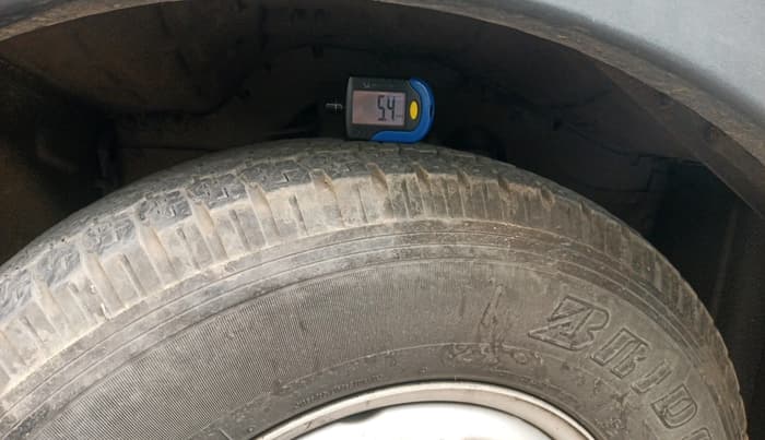 2017 Tata Hexa XMA 4X2 7 STR, Diesel, Automatic, 1,70,295 km, tyre