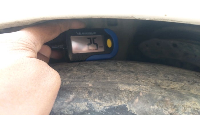 2015 Honda Jazz 1.5L I-DTEC SV, Diesel, Manual, 68,764 km, tyre