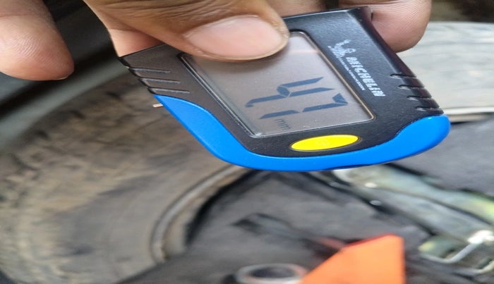 2015 Honda Jazz 1.5L I-DTEC SV, Diesel, Manual, 68,764 km, tyre