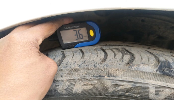 2015 Honda Jazz 1.5L I-DTEC SV, Diesel, Manual, 68,764 km, tyre