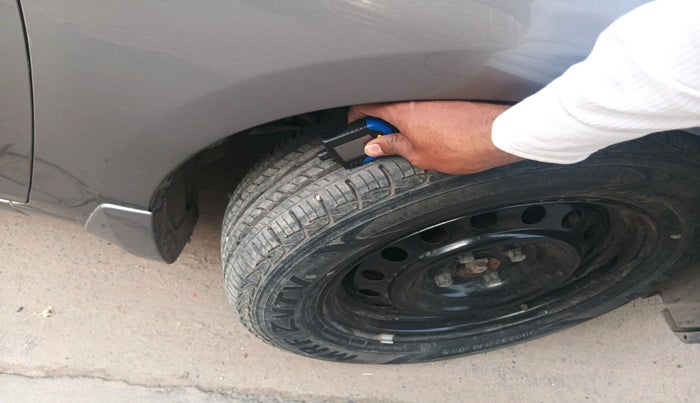 2017 Maruti Ciaz SIGMA 1.4 MT PETROL, Petrol, Manual, 27,767 km, tyre