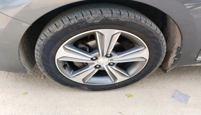 2018 Hyundai Verna 1.6 SX (O) CRDI MT, Diesel, Manual, 1,04,975 km, tyre