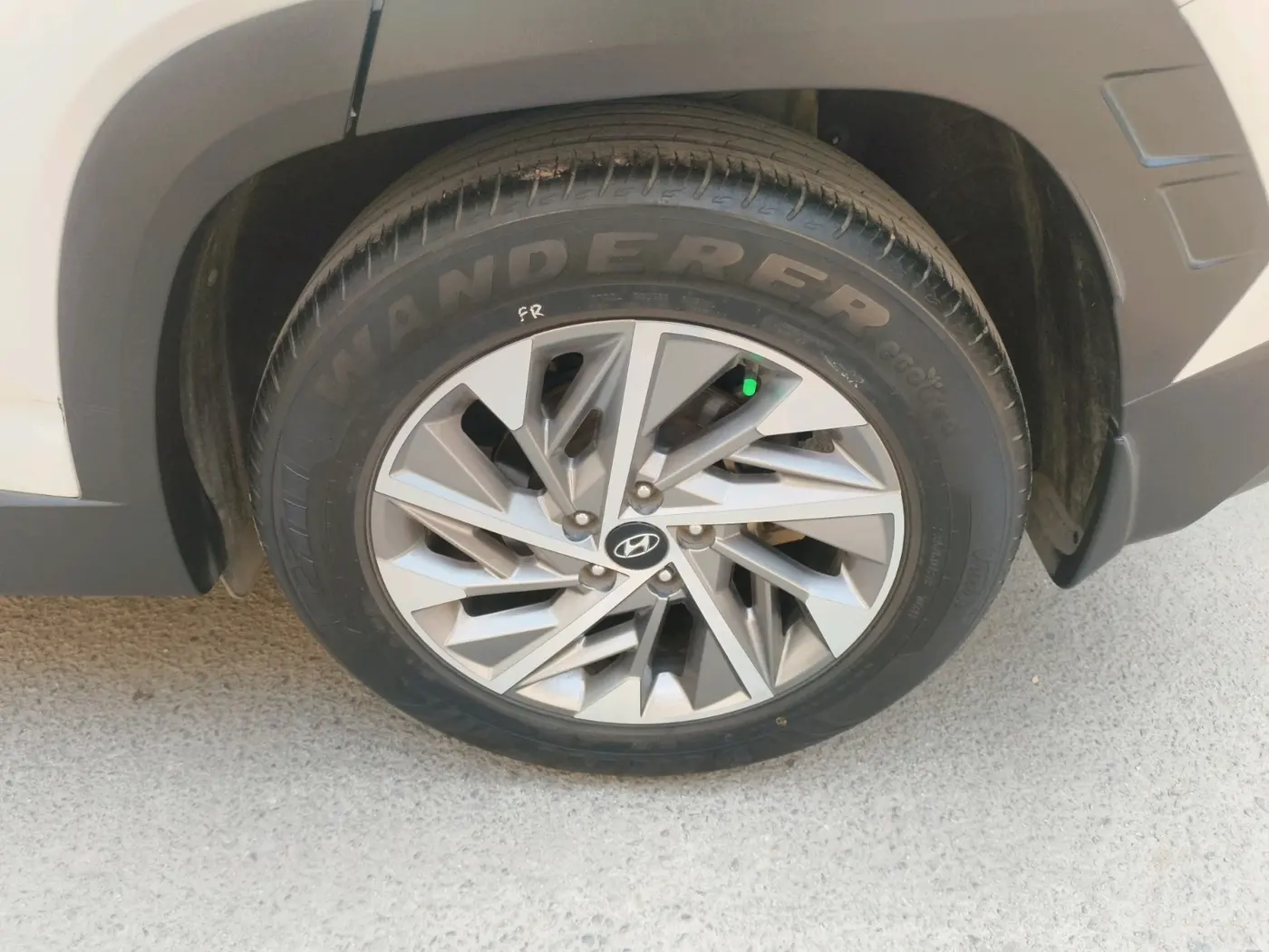 2023 Hyundai Tucson SIGNATURE 2.0 AT PETROL, Petrol, Automatic, 53,896 km, tyre