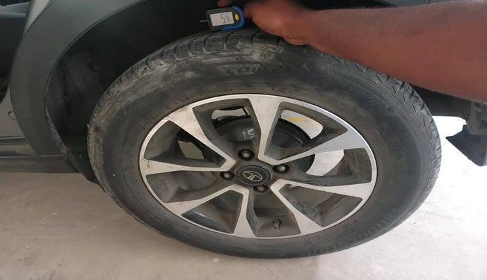 2021 Tata NEXON XZA PLUS (O) DIESEL, Diesel, Automatic, 52,365 km, tyre