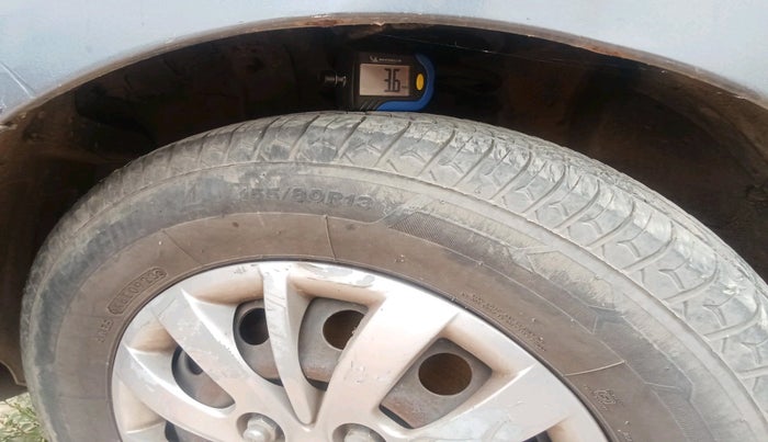 2014 Hyundai i10 SPORTZ 1.1, Petrol, Manual, 1,75,155 km, tyre