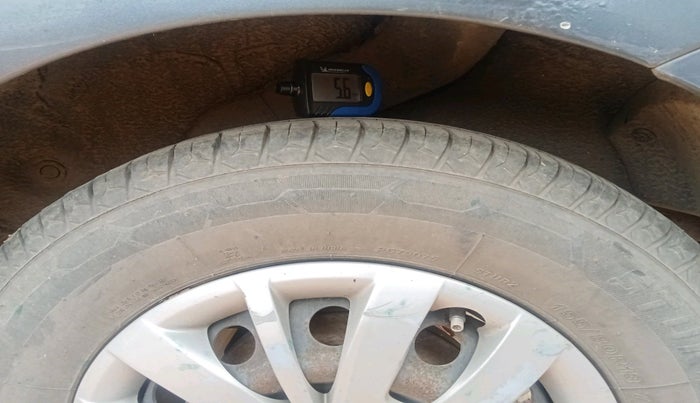 2014 Hyundai i10 SPORTZ 1.1, Petrol, Manual, 1,75,155 km, tyre