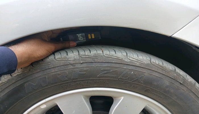 2014 Hyundai Xcent S 1.2, Petrol, Manual, 99,902 km, tyre