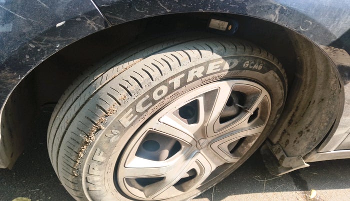 2023 Tata ALTROZ XM PLUS PETROL, Petrol, Manual, 23,605 km, tyre