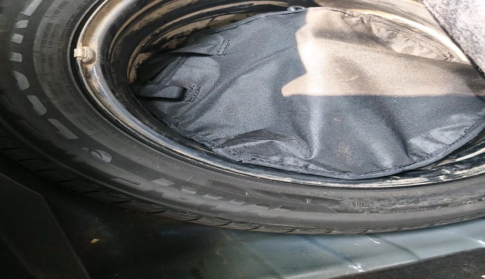 2023 Tata ALTROZ XM PLUS PETROL, Petrol, Manual, 23,605 km, tyre