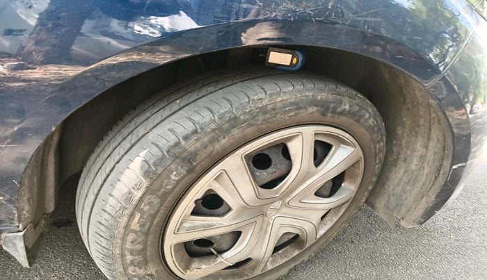 2023 Tata ALTROZ XM PLUS PETROL, Petrol, Manual, 23,605 km, tyre