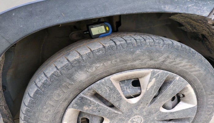 2016 Mahindra Kuv100 K4 D 6 STR, Diesel, Manual, 39,559 km, tyre