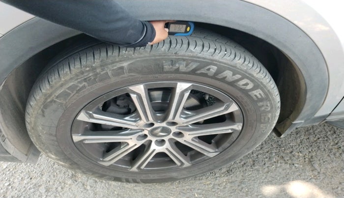 2023 Mahindra XUV700 AX 7 LUXURY P AT 7 STR, Petrol, Automatic, 12,782 km, tyre