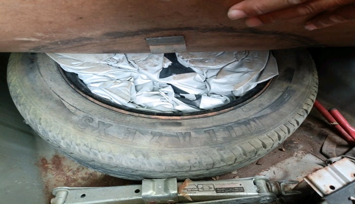 2015 Honda City 1.5L I-VTEC VX, Petrol, Manual, 1,03,767 km, tyre