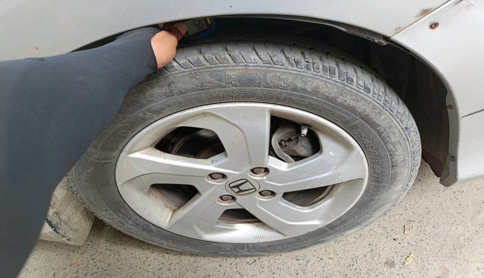 2015 Honda City 1.5L I-VTEC VX, Petrol, Manual, 1,03,767 km, tyre