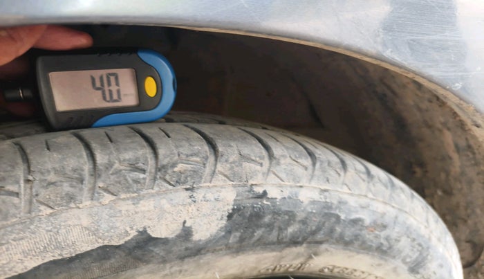 2018 Hyundai Grand i10 MAGNA U2 1.2 CRDI, Diesel, Manual, 1,00,855 km, tyre