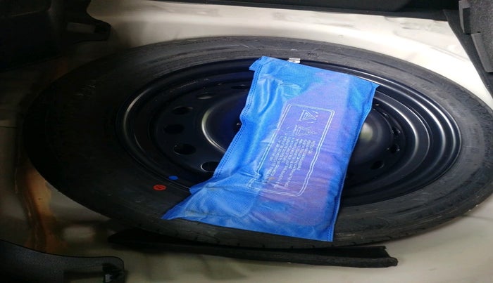 2023 Maruti FRONX DELTA PLUS 1.2L AGS, Petrol, Automatic, 50,753 km, tyre