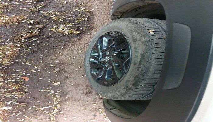 2023 Maruti FRONX DELTA PLUS 1.2L AGS, Petrol, Automatic, 50,753 km, tyre