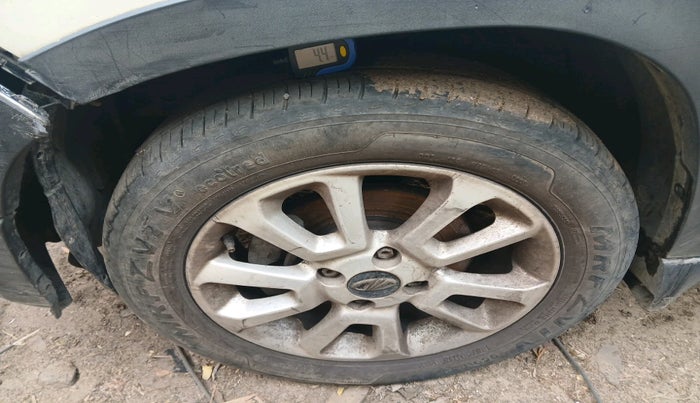 2017 Mahindra Kuv100 K8 6 STR, Petrol, Manual, 61,721 km, tyre