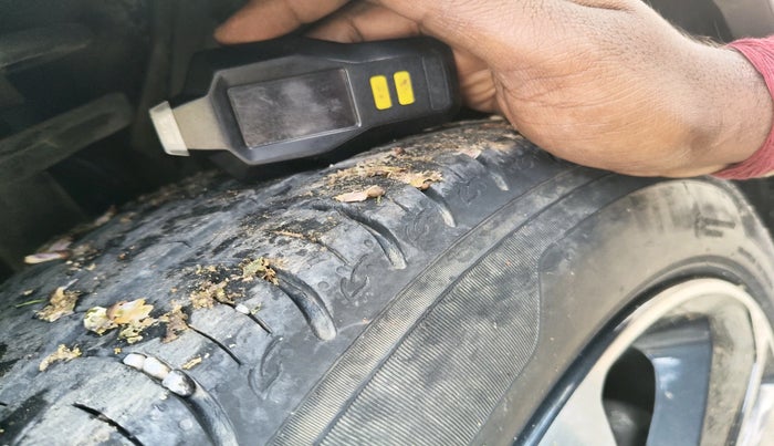 2021 Tata ALTROZ XZ PETROL, Petrol, Manual, 13,331 km, tyre