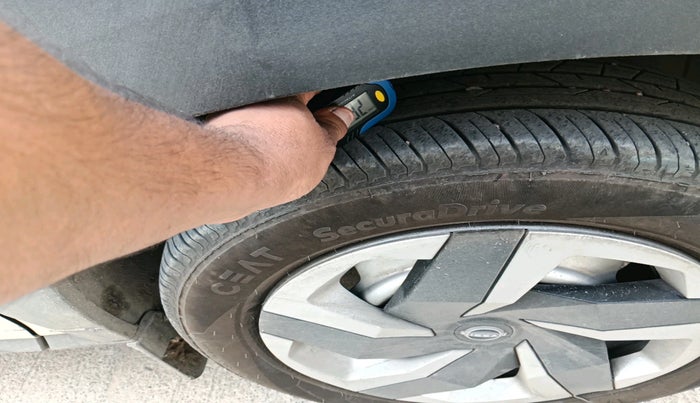 2022 Nissan MAGNITE XE, Petrol, Manual, 42,370 km, tyre