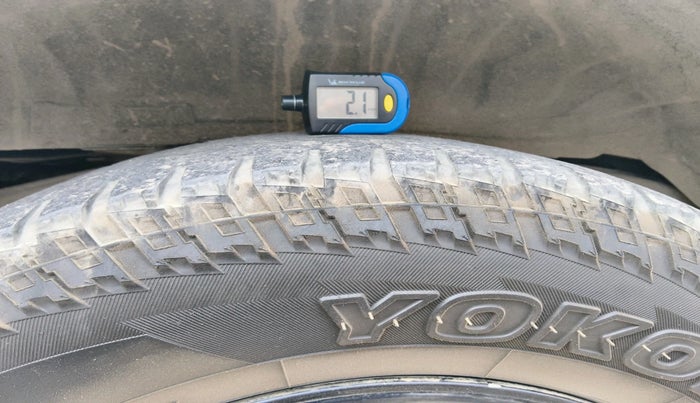 2013 Toyota Fortuner 3.0 4X2 AT, Diesel, Automatic, 1,25,273 km, tyre