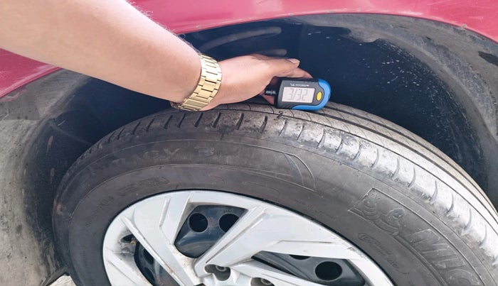 2012 Renault Duster 85 PS RXL DIESEL, Diesel, Manual, 1,43,496 km, tyre