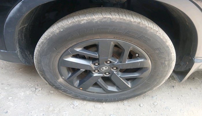 2020 Tata Harrier XZA PLUS 2.0L, Diesel, Automatic, 88,585 km, tyre