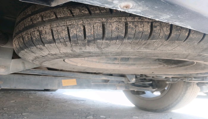 2020 Tata Harrier XZA PLUS 2.0L, Diesel, Automatic, 88,585 km, tyre