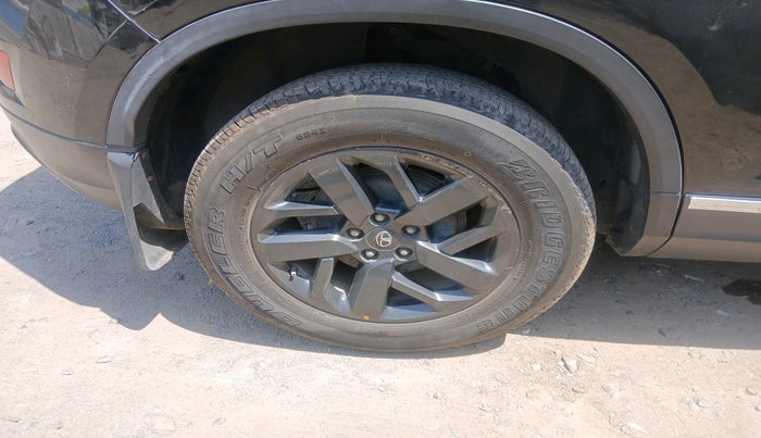 2020 Tata Harrier XZA PLUS 2.0L, Diesel, Automatic, 88,585 km, tyre