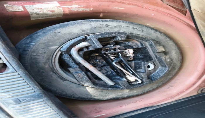 2011 Skoda Fabia ELEGANCE 1.2 TDI, Diesel, Manual, 2,71,456 km, tyre