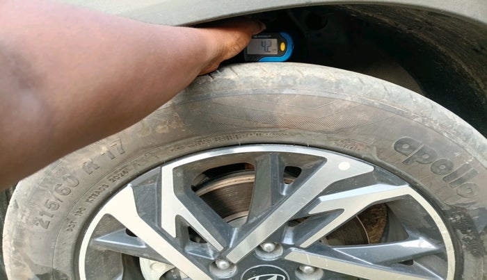 2024 Hyundai Creta SX (O) 1.5 PETROL, Petrol, Manual, 32,619 km, tyre